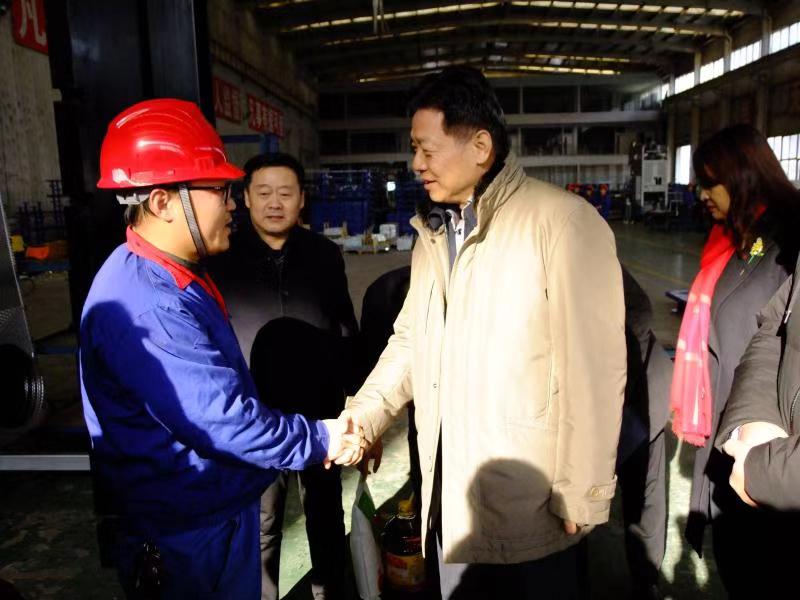 济南市总工会常务副主席傅金峰到同花顺电子体育集团走访慰问